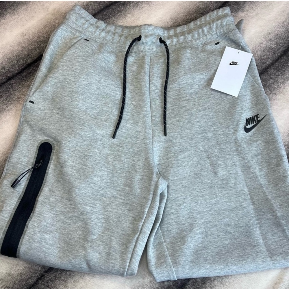 Nike Tech Fleece Dark Gray Heather Black Pants Sweatpants Joggers - Picture 2 of 7